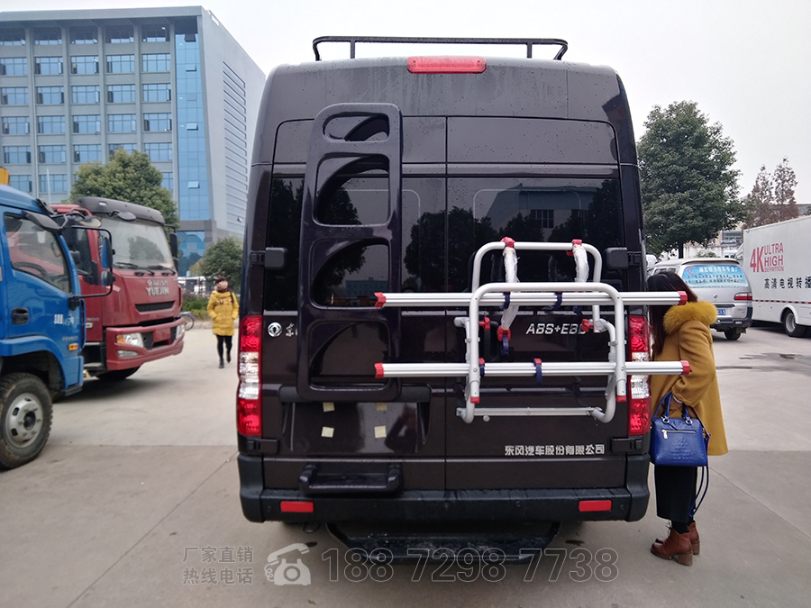 東風御風長軸高頂B型房車自動擋外觀四 東風御風長軸高頂B型房車自動擋外觀四