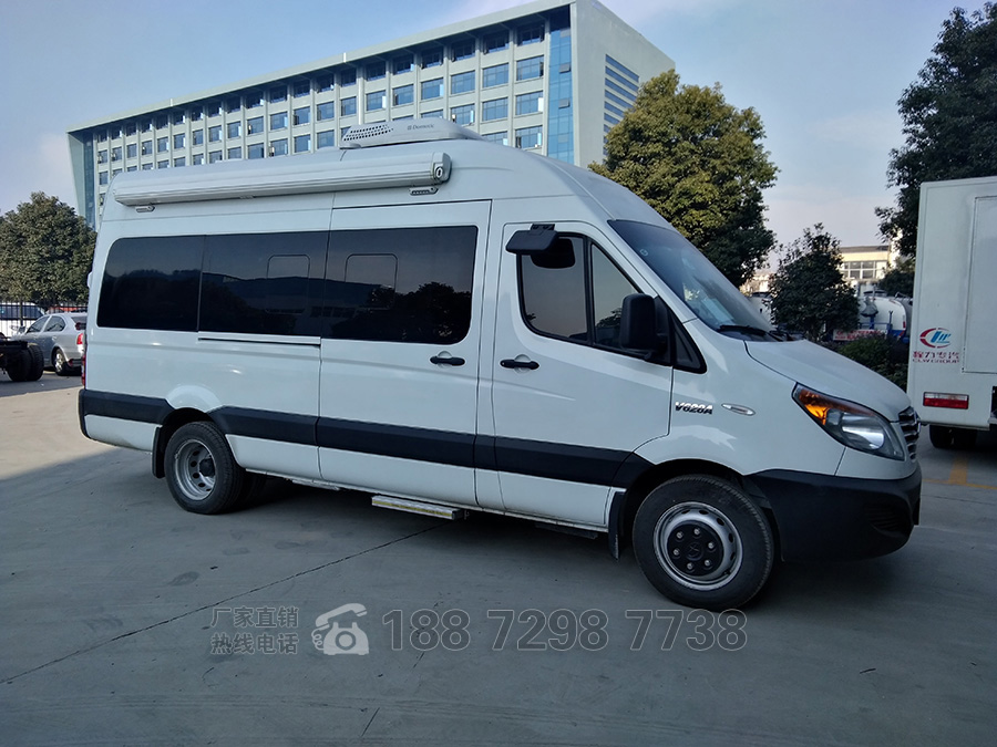 江淮星銳長(zhǎng)軸高頂B型房車(chē)1