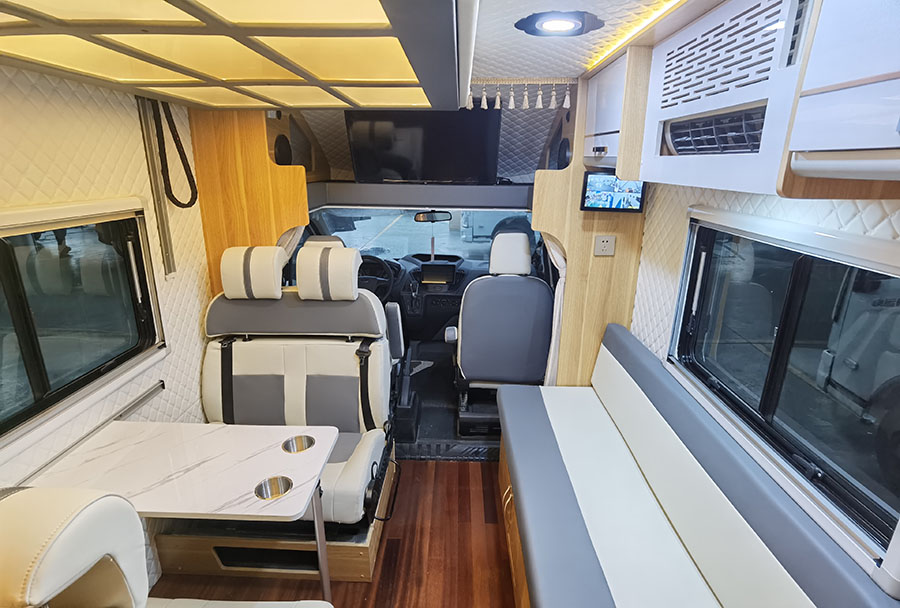 福特新全順小額頭C型房車3