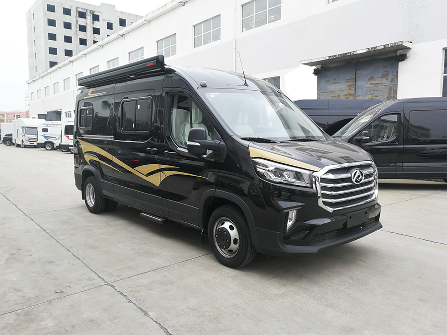 上汽大通V90加長(zhǎng)軸高頂房車-黑色